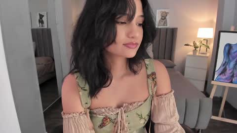 Snapshot of renee_shelby_ chatting on 12/04/24, 09:35 Renee Shelby online show from 12/04/24, 09:35