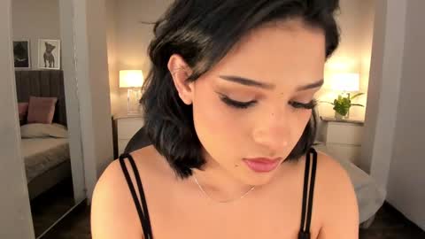 Snapshot of renee_shelby_ chatting on 02/26/25, 07:49 Renee Shelby online show from 02/26/25, 07:49