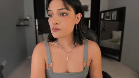 Snapshot of renee_shelby_ chatting on 03/25/26, 08:15 Renee Shelby online show from 03/25/26, 08:15