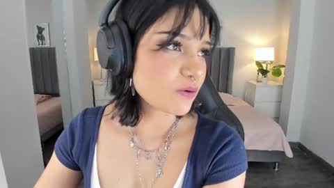 Snapshot of renee_shelby_ chatting on 06/23/26, 09:57 Renee Shelby online show from 06/23/26, 09:57