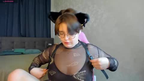 renee_turner online show from 03/03/25, 08:16