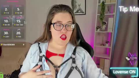 Snapshot of renee_turner chatting on 11/10/25, 09:08 renee_turner online show from 11/10/25, 09:08