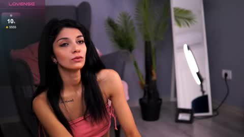 Rena online show from 11/04/25, 04:22