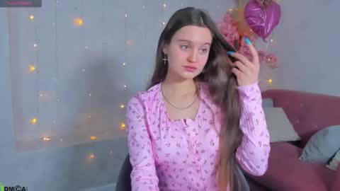 Renesmy online show from 02/22/26, 11:25