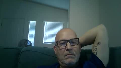 Snapshot of renewaz chatting on 02/12/26, 07:31 Renewaz online show from 02/12/26, 07:31