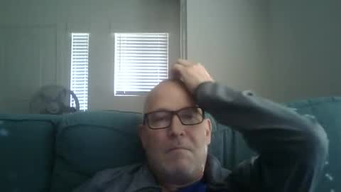 Snapshot of renewaz chatting on 02/18/26, 04:25 Renewaz online show from 02/18/26, 04:25