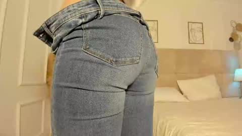 Rennatha online show from 03/02/25, 03:37