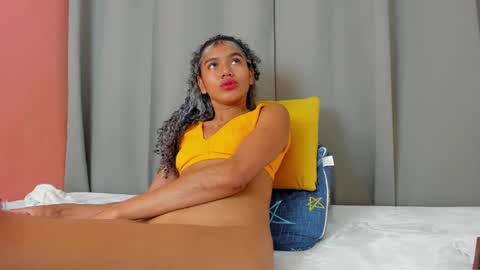 Snapshot of rennatta_sx chatting on 01/16/25, 12:53 Renata online show from 01/16/25, 12:53