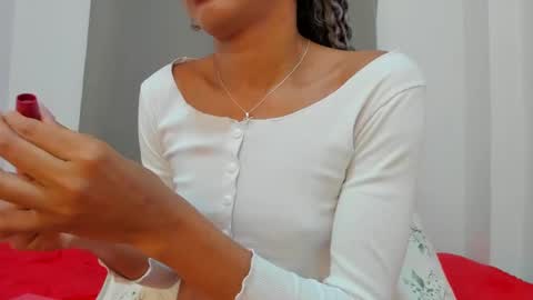 Snapshot of rennatta_sx chatting on 02/11/25, 10:48 Renata online show from 02/11/25, 10:48