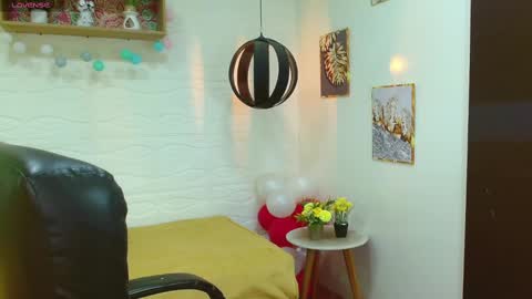 R E N E  online show from 03/03/25, 12:48