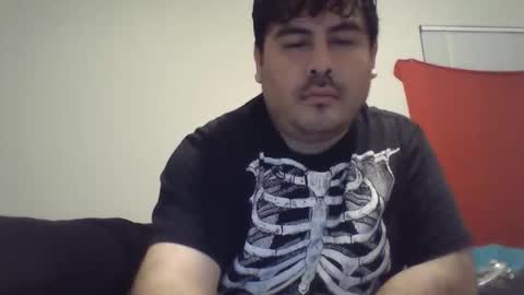 Snapshot of renz187 chatting on 12/05/25, 04:54 Renz online show from 12/05/25, 04:54