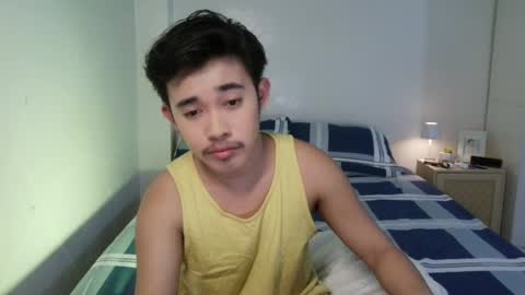 Snapshot of renzamora chatting on 04/08/26, 09:59 rnezamora online show from 04/08/26, 09:59