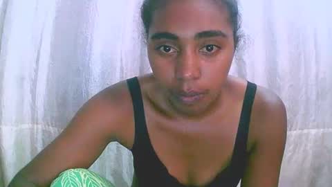 Snapshot of rephaleta chatting on 12/17/24, 10:44 Rephaleta online show from 12/17/24, 10:44