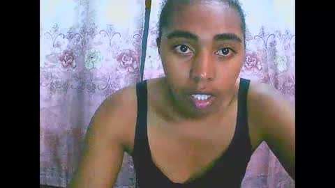 Snapshot of rephaleta chatting on 02/06/25, 06:18 Rephaleta online show from 02/06/25, 06:18