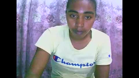 Snapshot of rephaleta chatting on 09/17/25, 11:45 Rephaleta online show from 09/17/25, 11:45