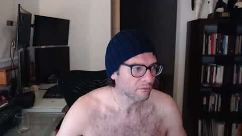 Snapshot of resinasa4 chatting on 03/18/26, 07:00 resinasa4 online show from 03/18/26, 07:00