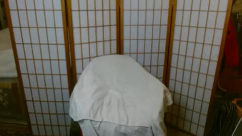 Snapshot of resisty chatting on 02/15/25, 10:11 Betsy online show from 02/15/25, 10:11