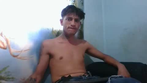 Snapshot of resurgirkratosking999 chatting on 12/14/25, 08:46 Luis online show from 12/14/25, 08:46