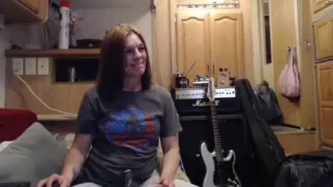 Snapshot of retro834 chatting on 01/01/25, 05:43 Rhett online show from 01/01/25, 05:43