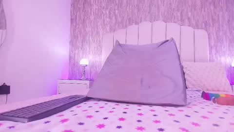 Snapshot of reven_lilith chatting on 02/14/26, 03:25 REVEN online show from 02/14/26, 03:25