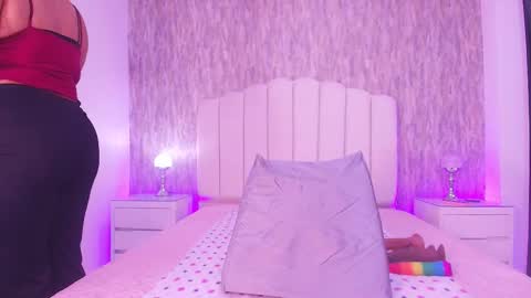 Snapshot of reven_lilith chatting on 02/19/26, 03:02 REVEN online show from 02/19/26, 03:02