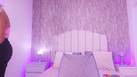 Snapshot of reven_lilith chatting on 02/25/26, 03:05 REVEN online show from 02/25/26, 03:05