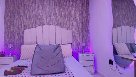 Snapshot of reven_lilith chatting on 03/19/26, 03:10 REVEN online show from 03/19/26, 03:10