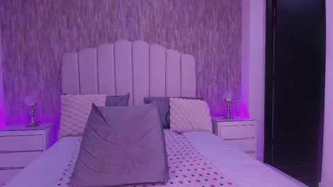 Snapshot of reven_lilith chatting on 03/29/26, 03:06 REVEN online show from 03/29/26, 03:06