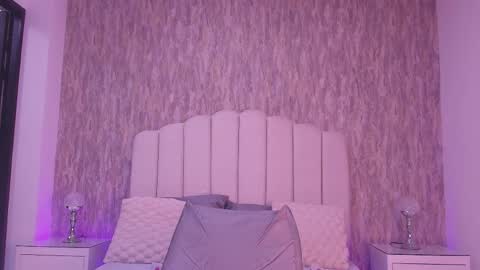 Snapshot of reven_lilith chatting on 04/21/26, 03:02 REVEN online show from 04/21/26, 03:02