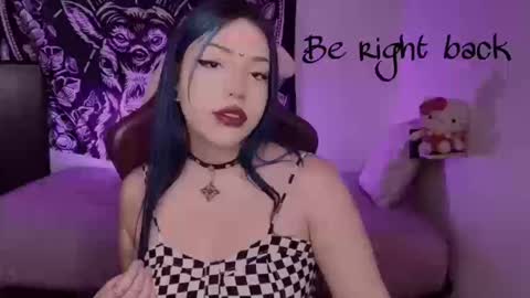 Snapshot of revenmiller_ chatting on 09/22/25, 03:25 Reven online show from 09/22/25, 03:25