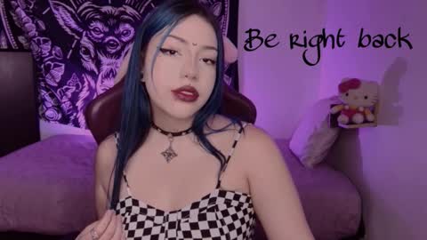 Snapshot of revenmiller_ chatting on 10/16/25, 11:55 Reven online show from 10/16/25, 11:55