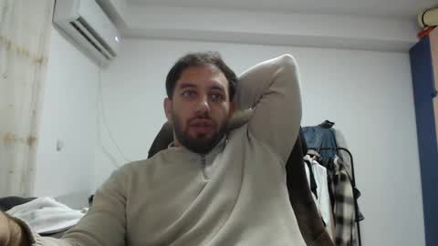 Snapshot of revivedunknown chatting on 12/17/24, 12:23 Chris online show from 12/17/24, 12:23