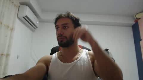 Snapshot of revivedunknown chatting on 12/21/24, 09:58 Chris online show from 12/21/24, 09:58