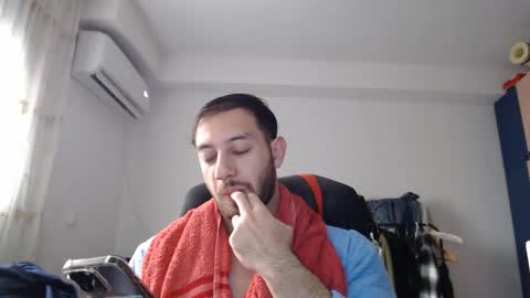 Snapshot of revivedunknown chatting on 02/15/25, 12:22 Chris online show from 02/15/25, 12:22