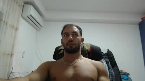 Snapshot of revivedunknown chatting on 10/17/25, 04:20 Chris online show from 10/17/25, 04:20