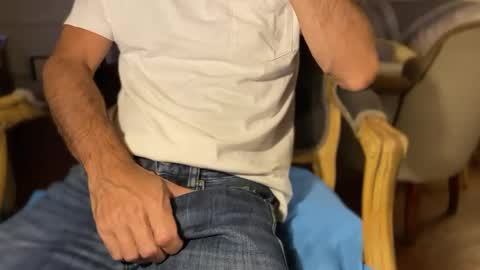 Snapshot of revoiralynch chatting on 03/02/25, 12:09 SonnyXXX online show from 03/02/25, 12:09