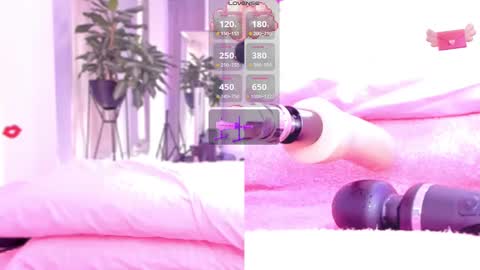 Snapshot of revy_black69 chatting on 12/29/24, 07:11 Rebecca y sarih online show from 12/29/24, 07:11