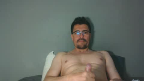 Snapshot of rewing1908 chatting on 06/22/26, 11:13 rewing1908 online show from 06/22/26, 11:13
