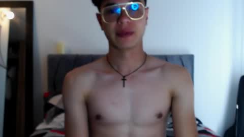 Snapshot of rexbunnybody chatting on 04/07/26, 03:45 Rex online show from 04/07/26, 03:45
