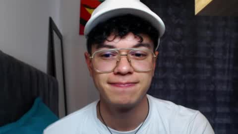 Snapshot of rexbunnybody chatting on 05/16/26, 04:17 Rex online show from 05/16/26, 04:17