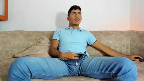 Snapshot of rexwildexplore chatting on 11/27/25, 10:23 rexwildexplore online show from 11/27/25, 10:23