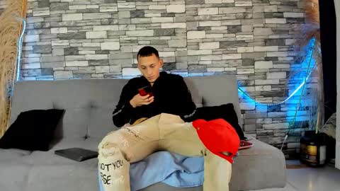 Snapshot of rey_masterhot chatting on 10/22/25, 07:02 reymasterhot online show from 10/22/25, 07:02