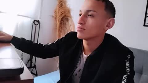 Snapshot of rey_masterhot chatting on 11/23/25, 03:12 reymasterhot online show from 11/23/25, 03:12