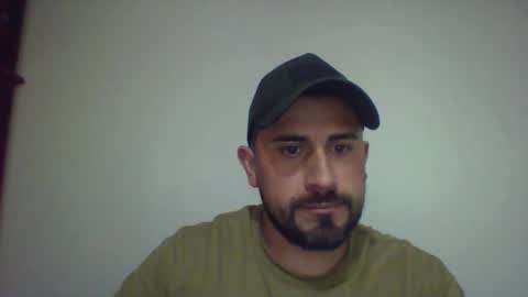 Snapshot of reyalad_mariana chatting on 02/04/25, 04:39 REYALAD online show from 02/04/25, 04:39