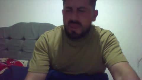 Snapshot of reyalad_mariana chatting on 02/05/25, 02:40 REYALAD online show from 02/05/25, 02:40