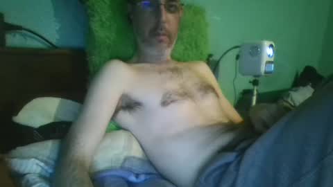 Snapshot of reyes_albert2006 chatting on 02/18/25, 03:10 reyes_albert2006 online show from 02/18/25, 03:10