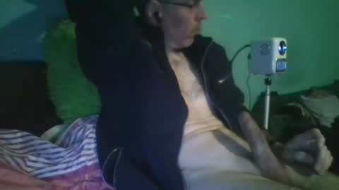 reyes_albert2006 online show from 02/23/26, 11:51