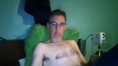 reyes_albert2006 online show from 03/17/26, 04:17