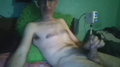 Snapshot of reyes_albert2006 chatting on 05/17/26, 08:34 reyes_albert2006 online show from 05/17/26, 08:34