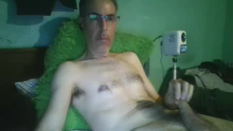 Snapshot of reyes_albert2006 chatting on 05/17/26, 08:38 reyes_albert2006 online show from 05/17/26, 08:38